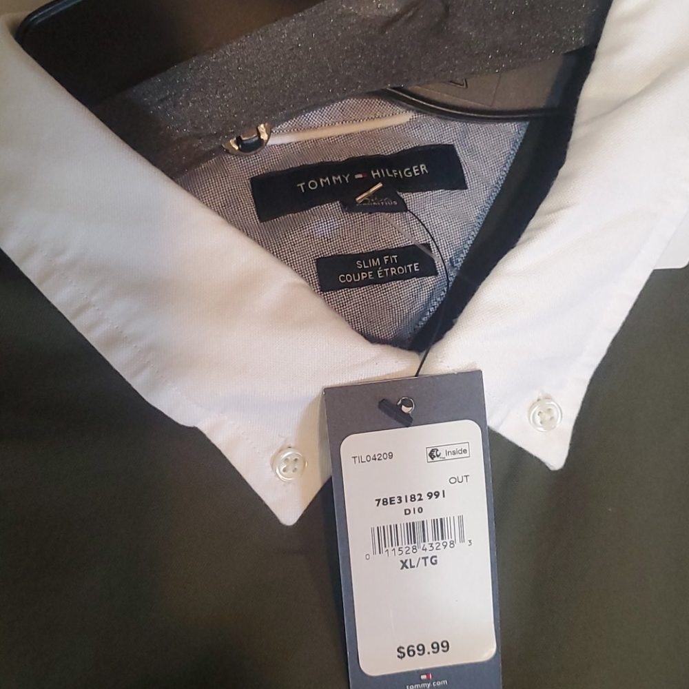 🔥 Tommy Hilfiger button down shirt - Picture 2 of 7